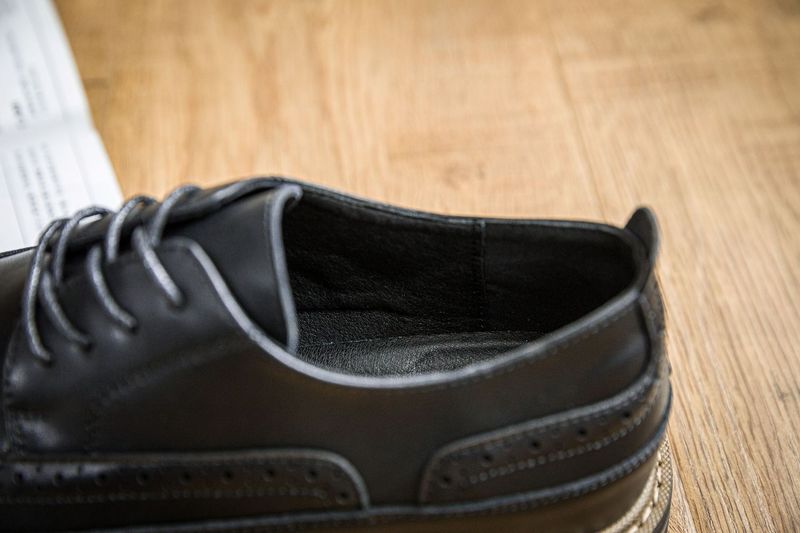 Men's Classic Brogue Leather Shoes - Stylish Pointed Toe Business Casual Shoes With Rubber Sole, Comfortable & Breathable For Daily Wear_voghion.com