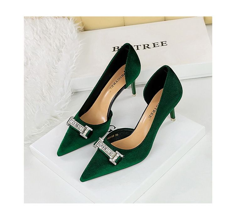 1363-AK80 Bankett High Heels Damen mit dünnen Absätzen, Wildlederoberfläche, flacher Öffnung, spitzer seitlicher Hohlmetall-Wasser_voghion.com