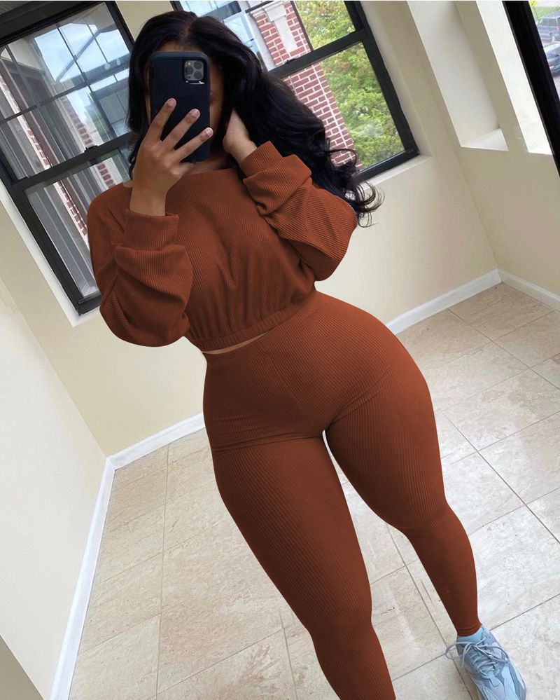 Women's ribbed athleisure suit_voghion.com