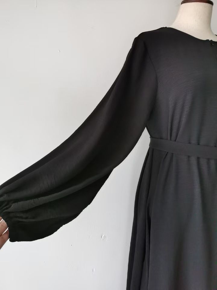 Turkish-Style Sweetheart Neckline Dress - Floral Embroidery & Cuffed Sleeves (Modest Middle Eastern Gown For Dubai Occasions Breathable Linen Blend)_voghion.com