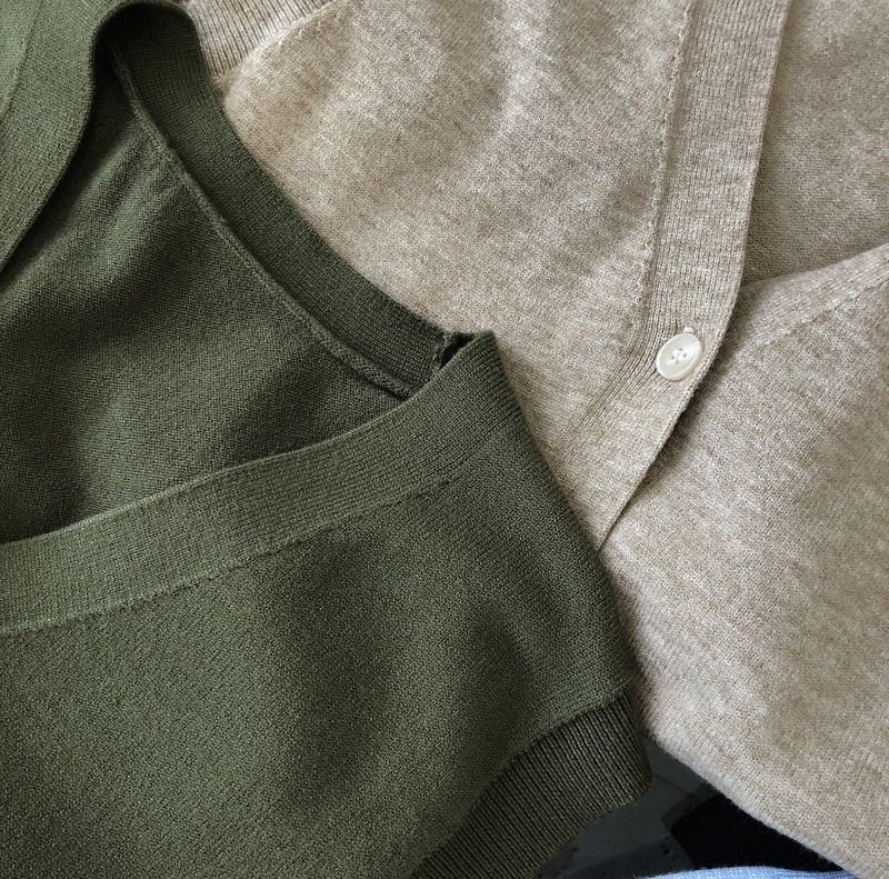 Women's Clothing Spring New Korean INS Simple Fashionable V-Neck Knitted Vest Cardigan Casual Loose Slimming Sleeveless Top For_voghion.com