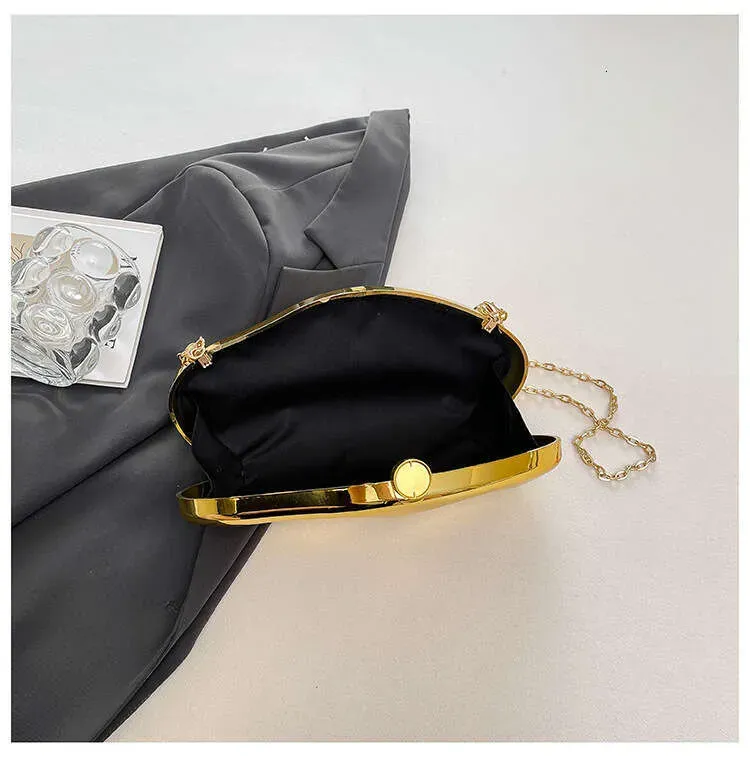 Borsa a tracolla a forma di meteorite, da sera, in acrilico, da donna_voghion.com