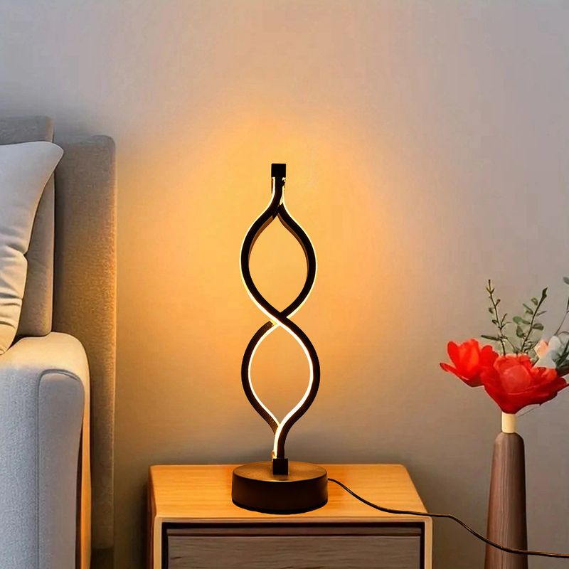 Lampada da scrivania creativa con tre colori tra cui scegliere, regolabile tramite USB_voghion.com