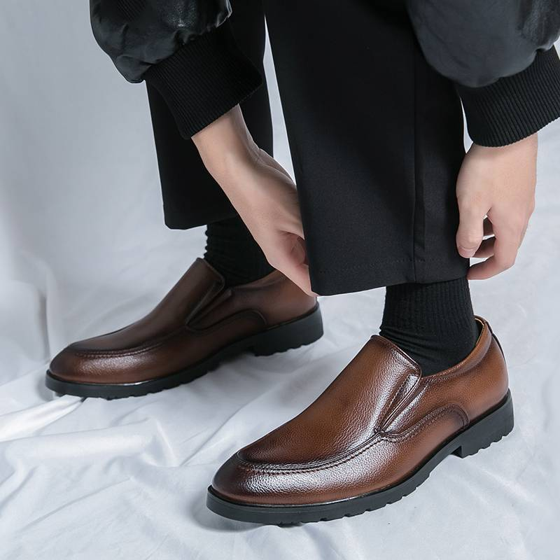 Neue, hochwertige, spitze Freizeitschuhe aus Leder für Herren, Hochzeitsschuhe mit Bullock-Fransen, ein Slip-on-Rindsledersohle, Stylist-Modeschuhe_voghion.com