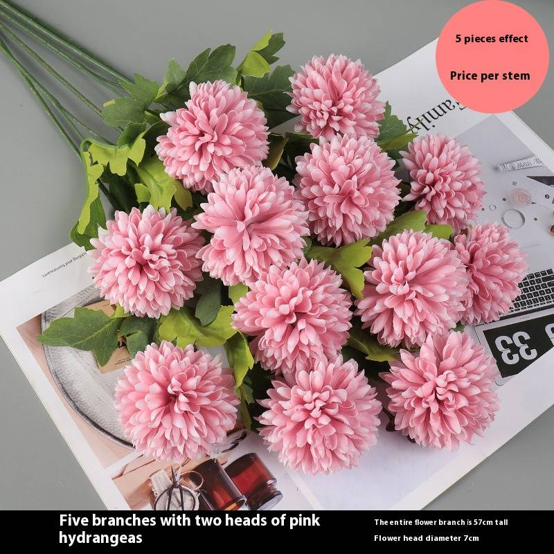 Bouquet di ortensie artificiali, tarassaco e rose: composizione floreale realistica per decorazioni domestiche, soggiorni, navate laterali per matrimoni e centrotavola._voghion.com