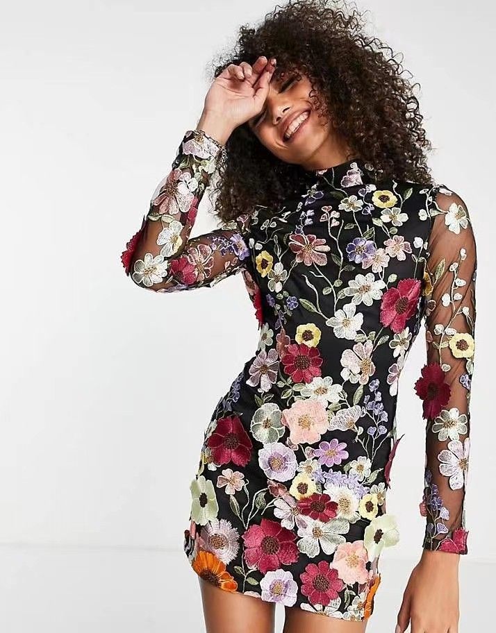 Dammekleeder Agewéckelt Sexy Kleed Fréijoer a Summer Neit Gestickt Kleed_voghion.com