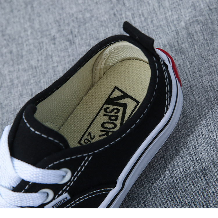 Mutter & Kinder Low top casual bord schuhe klassische jungen und mädchen schuhe eine slip-on mode schuhe kinder leinwand schuhe_voghion.com