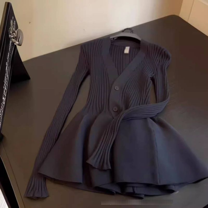 Elegant Knit Sweater For Women - V-Neck Floral Hem Long Sleeve Top, Spring Fashion, Chic & Comfortable_voghion.com