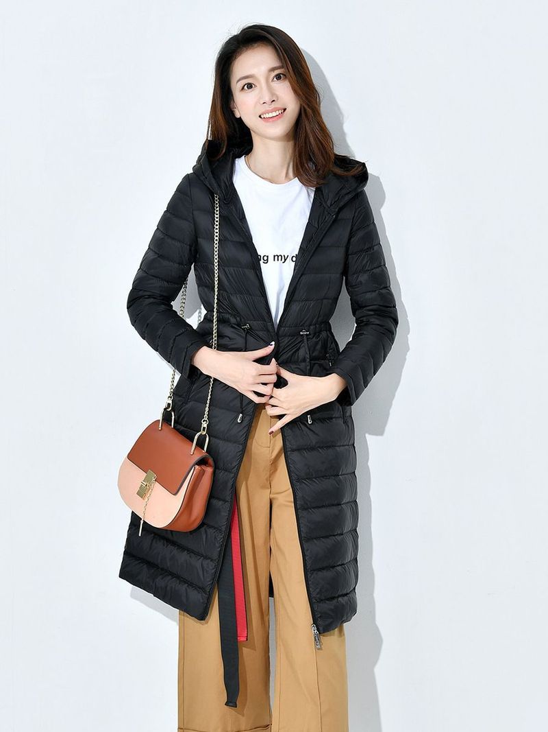 Women's Lightweight Long Down Coat With Hood & Drawstring – Slim Fit Knee-Length Jacket (Black/Burgundy, L-XXL) – 90% White Duck Down_voghion.com