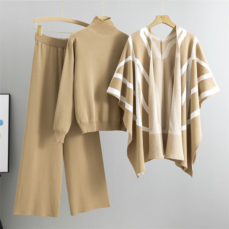 Dameklær elegant dame, lat stil, strikket genser, sjal, kappe, bukser med brede ben, tredelt dress_voghion.com