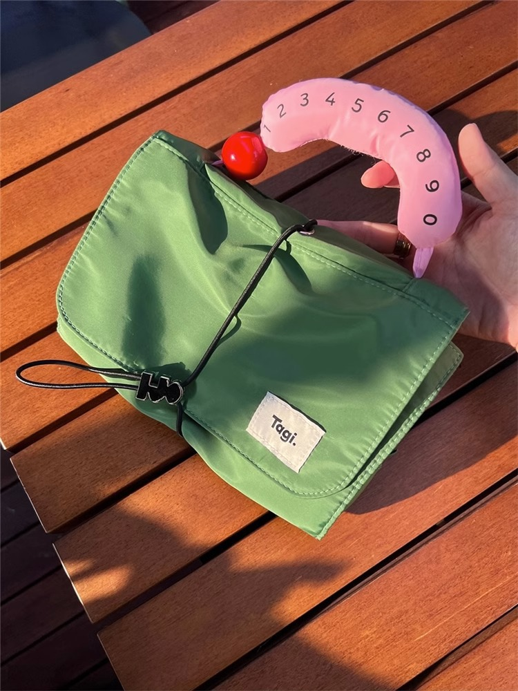 Tagi.Hadou Chicken Rolls Aufbewahrung, süße Make-up-Tasche, tragbare Handtasche mit großer Kapazität_voghion.com