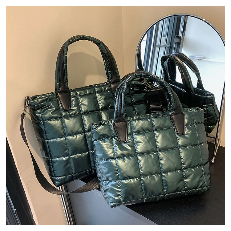 Large Capacity Bag For Women In Autumn And Winter 2023, New Fashionable And Simple Single Shoulder Crossbody Cotton Jacket Bag_voghion.com