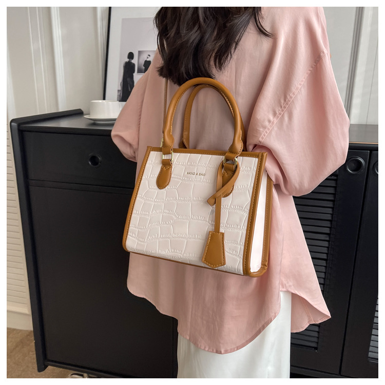 Sac fourre-tout Sac pour femme de grande capacité Nouveau sac à main Motif pierre en relief Europe et États-Unis Sac de banlieue à une épaule diagonale à la mode_voghion.com