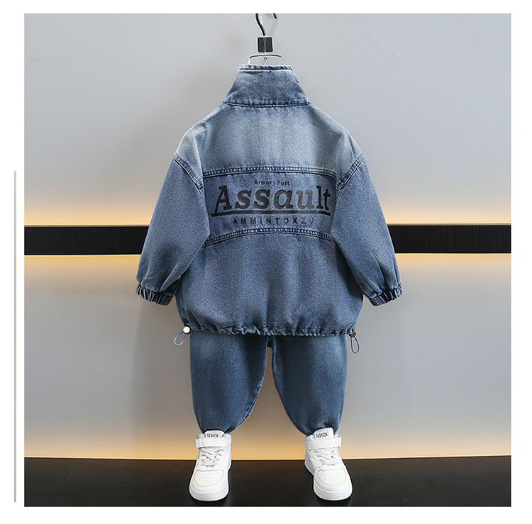 Kinderkleidung Jungen bedruckter Jeansanzug 2024 kleine und mittelgroße Jungen Internet-Promi modischer lässiger zweiteiliger Anzug trendige Kleidung und Hosen_voghion.com
