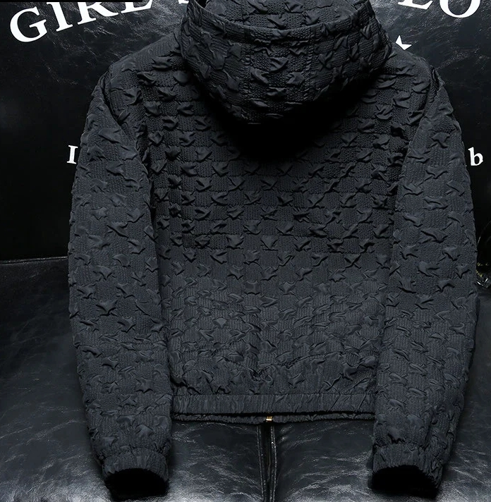 Giacca a pieghe di fascia alta della stazione europea da uomo 2024 Primavera Nuova moda di marca Top giacca con cappuccio di mezza età_voghion.com