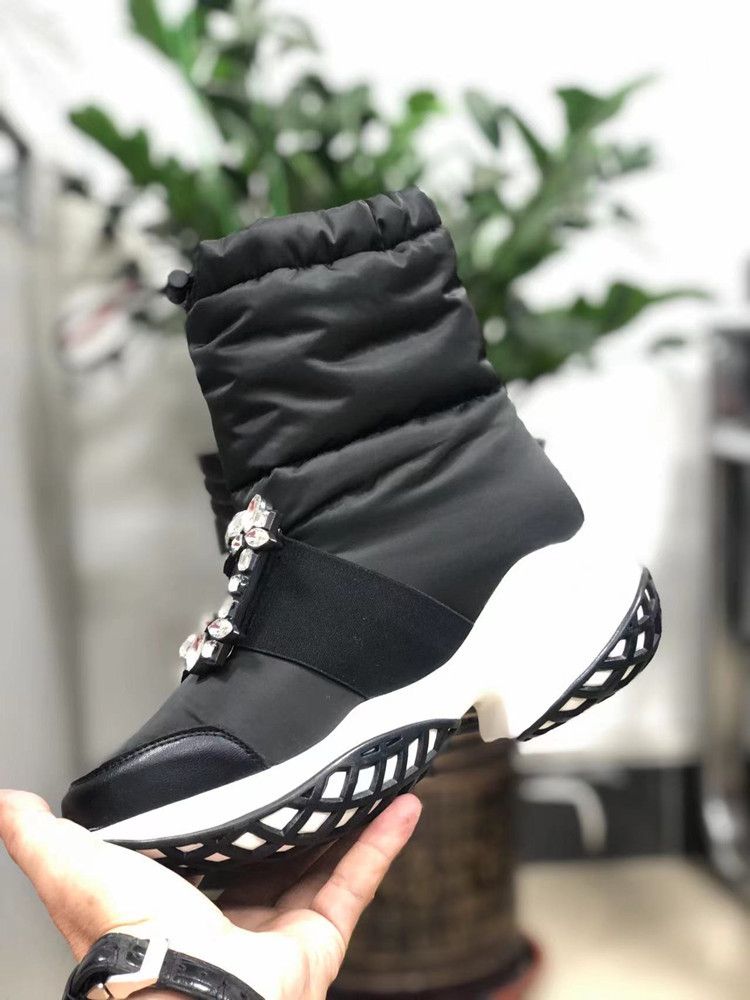 Modische Schneestiefel für Damen mit Strassschnalle – Winterstiefel zum Hineinschlüpfen mit Kunstfellfutter, rutschfester Sohle, bequemer runder Zehenpartie_voghion.com