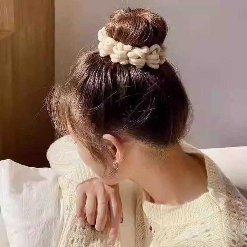 Autunno e inverno Peluche Bubble Face Corda piegata Intestino crasso Anello per capelli Testa a sfera legata bassa Sensazione di ragazza di alta qualità_voghion.com