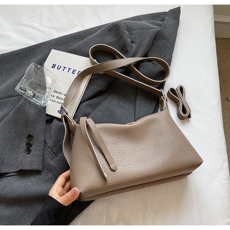 Sac fourre-tout de grande capacité pour femmes, sac à bandoulière simple minimaliste français, nouvelle collection 2024_voghion.com