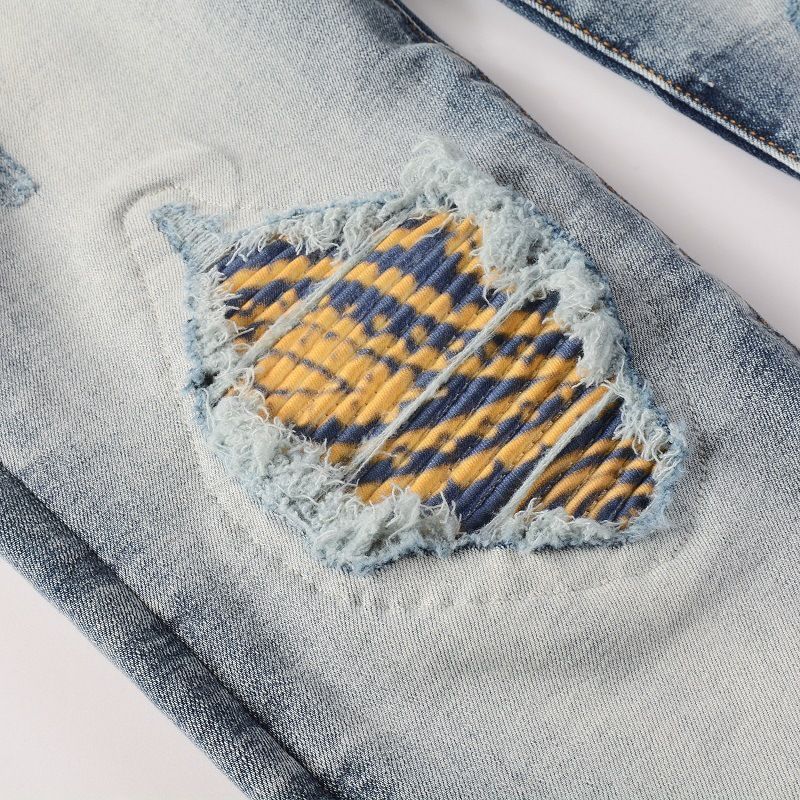 Jeans aderenti aderenti elastici slim fit con toppa gialla e baffi di gatto, da uomo_voghion.com