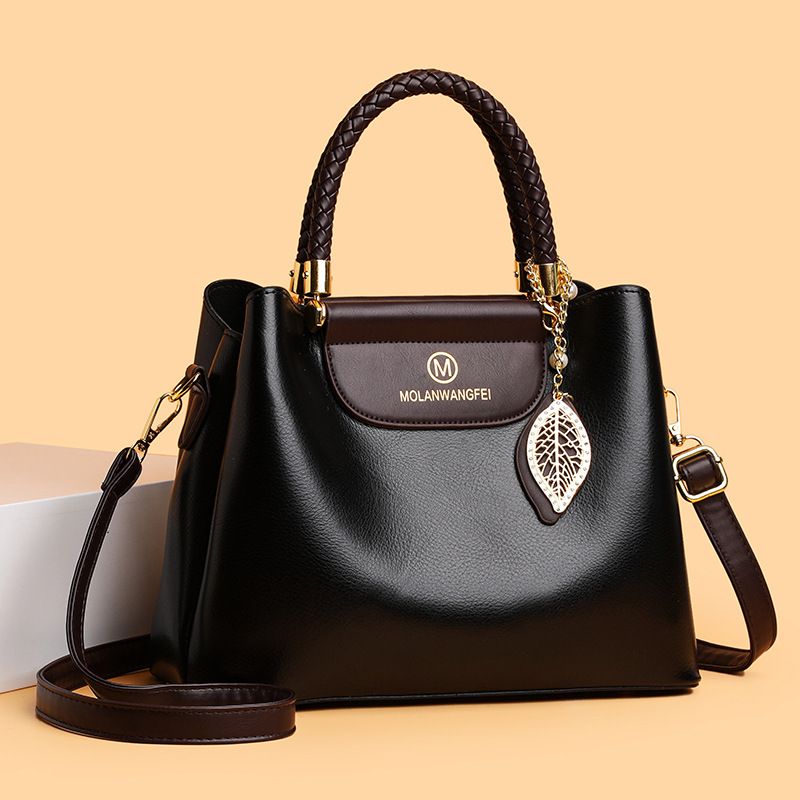 Light New Tote Bag 2025 Fashion Simple Elegant For Women Large Capacity Trendy Versatile Handbag_voghion.com