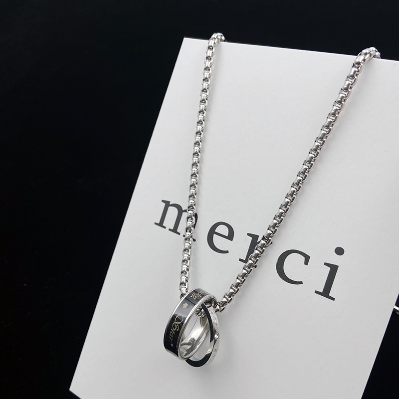 Collana doppia circolare per donna, pendente ad anello versatile e minimalista, in acciaio al titanio, resistente al colore e personalizzabile_voghion.com