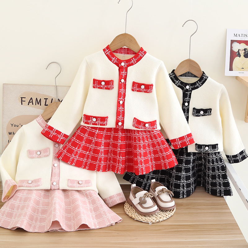 Jupe pull pour filles, petit style parfumé à finitions dorées, jupe deux pièces tricotée de style simple, cardigan à manches longues à la mode pour bébé fille_voghion.com