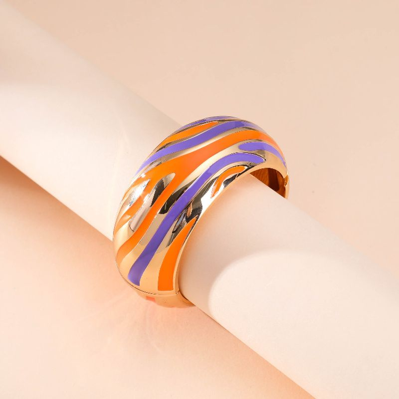 Hot Fashion Retro Gold W Elegant Ladies Drop Oil Patchwork Hand Accessories Bracelet_voghion.com