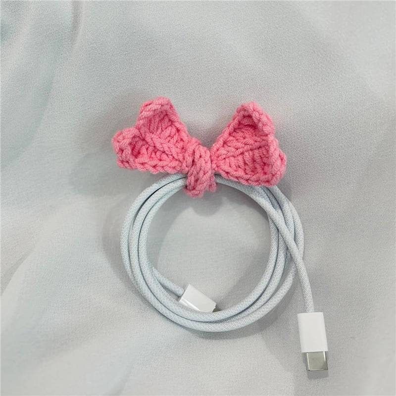 Pousse de feuille porte-bonheur tricotée à la main au crochet – Accessoires de crochet multifonctionnels avec fil de coton artisanal, accessoire pour casque et serre-câble_voghion.com