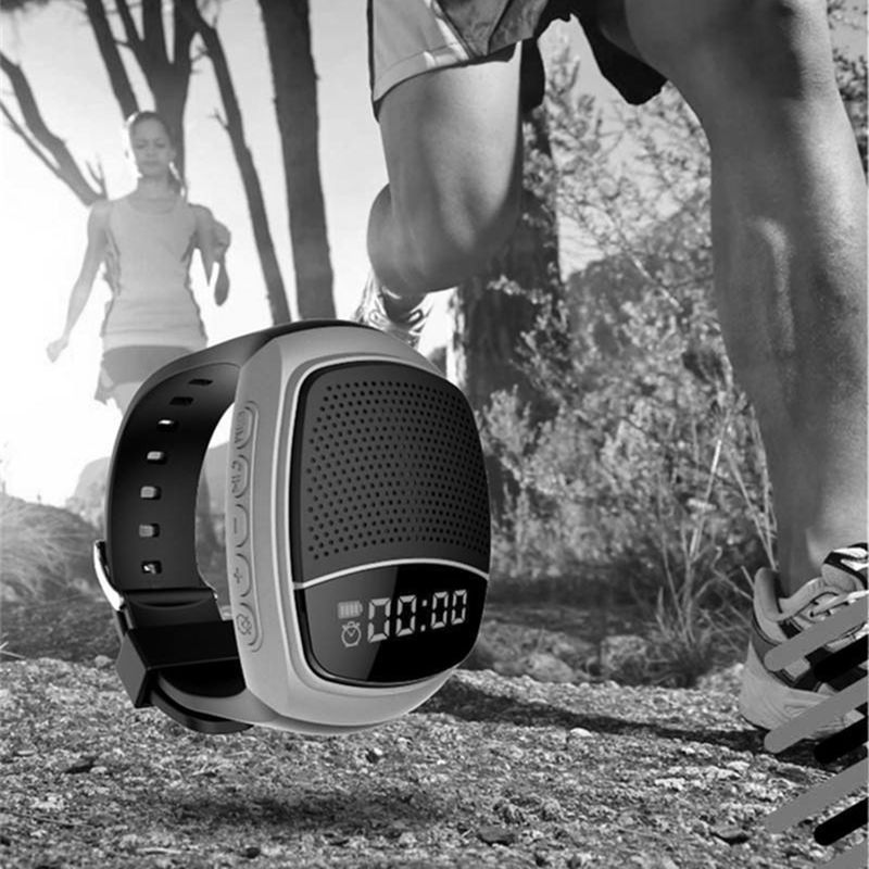 B90 Running Wrist Hand Buetooth Watch Portable Loudly Speaker Sports Music FM Radio Support 8GB 16GB TF Memory Card_voghion.com
