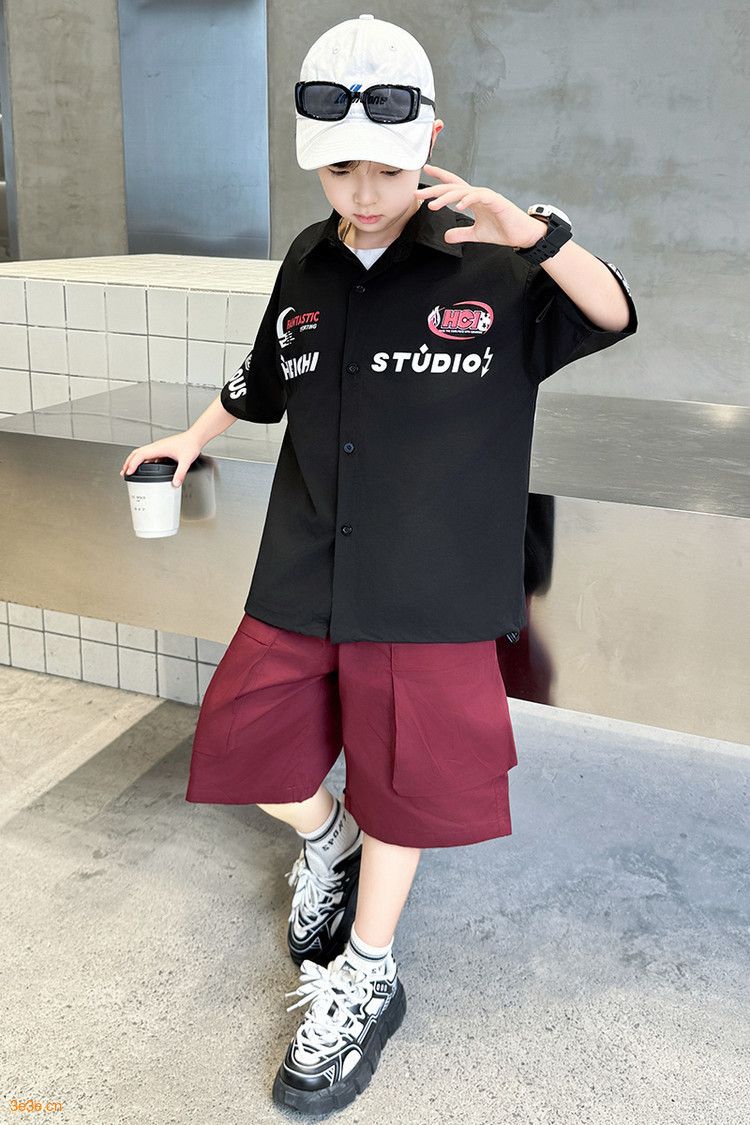 Boys' Graphic Print Short Sleeve Shirt – Soft Polyester, Black & White Casual Tee For Teens (120-170cm)"_voghion.com