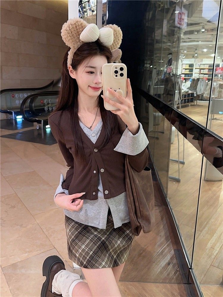Completo due pezzi da donna autunno inverno con cardigan patchwork color-block, gonna versatile in lana e snellente_voghion.com