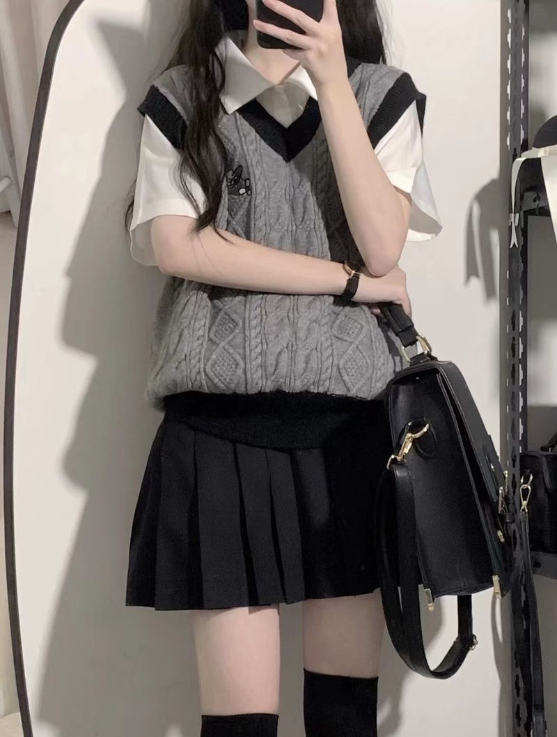 Autumn Puppy Cartoon Sweet College Vest Fried Dough Twists Panels Wear Sleeveless Knitted Top_voghion.com