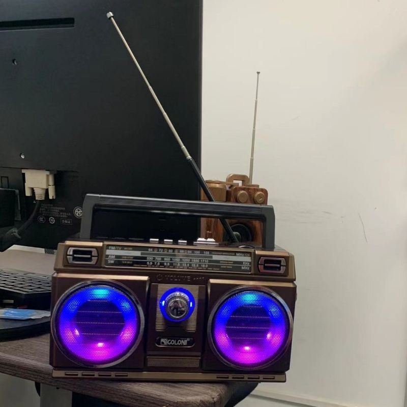Nejlepší příjem tranzistorového dobíjecího bateriového ladění barevných světel přenosného rádia AM FM s Bluetooth_voghion.com