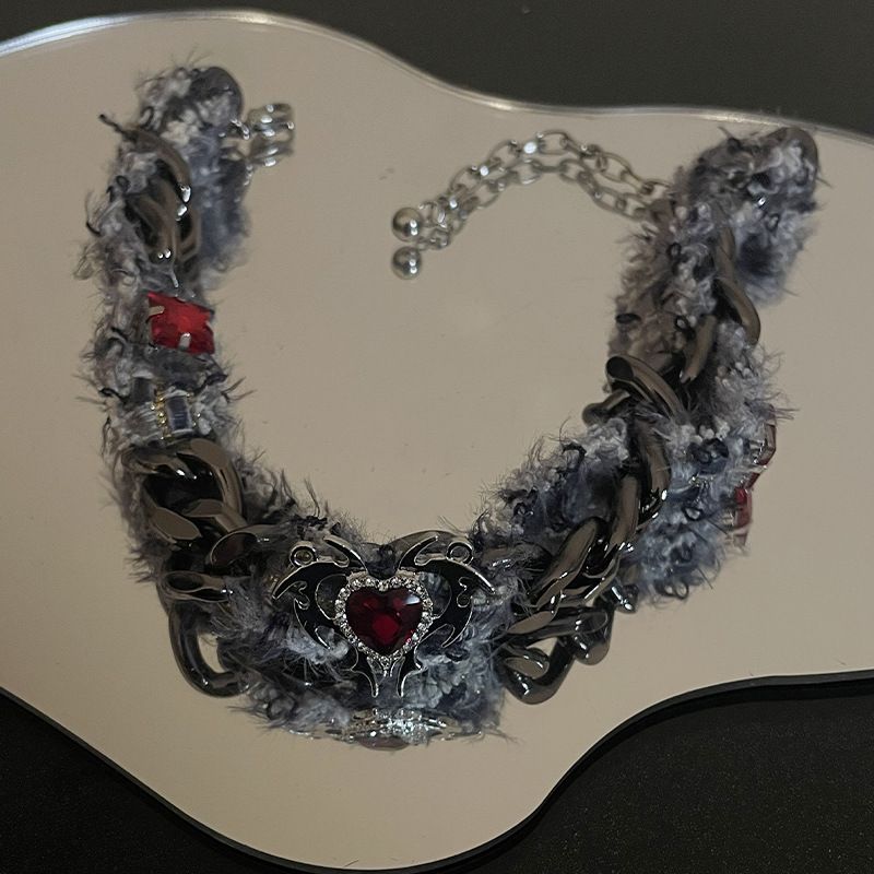 Overdreven zware handgemaakte rode hart dikke ketting voor vrouwen high-end subcultuur hot girl pluche choker nekketting_voghion.com