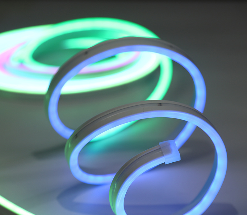 Spalvą keičianti RGB spalvinga neoninė juostelė lanksti žemos įtampos 12V lauko atmosfera atspari vandeniui 0612mm silikoninė juostelė_voghion.com