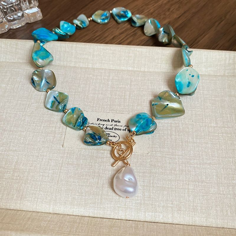 Irregular Natural Shell Pearl Necklace, Seaside Vacation Style Collarbone Chain, Bohemian High-end Temperament Accessory_voghion.com
