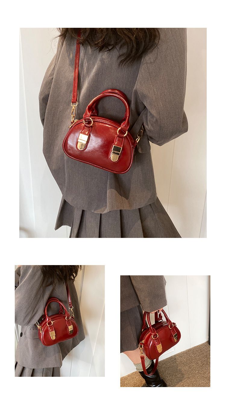 Fashionable Hand-held Bowling Bag For Women 2024 New Item Niche Retro Shell Bag High-end And Versatile Shoulder Bag Crossbody Bag_voghion.com