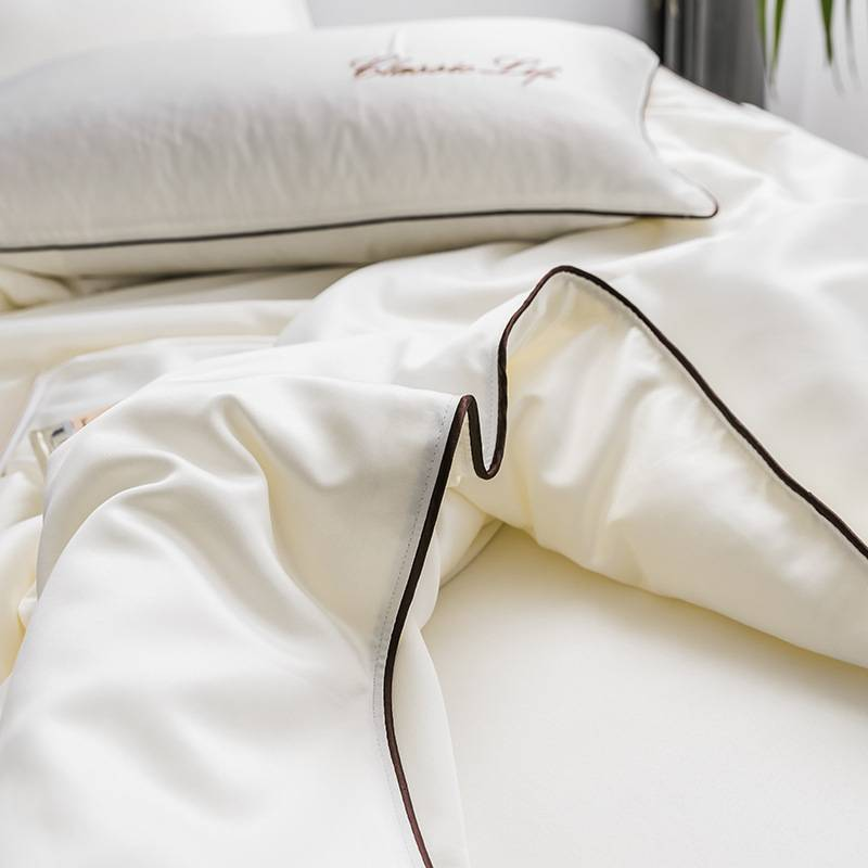 Washable Summer Comforter Set - 4-Piece Silky Cooling Bedding Breathable Tencel Air Conditioning Duvet Ultra-Thin & Lightweight_voghion.com