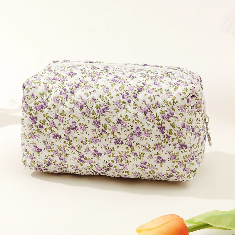 Borsa cosmetica in cotone con motivo floreale, piccola, trapuntata, da viaggio, in cotone, con interno antivento_voghion.com
