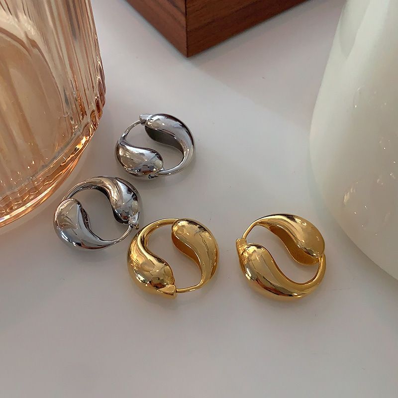 Tai Chi Liquid Water Drop Hoop Unique Design For Women Metal Elegant High-end Earrings_voghion.com