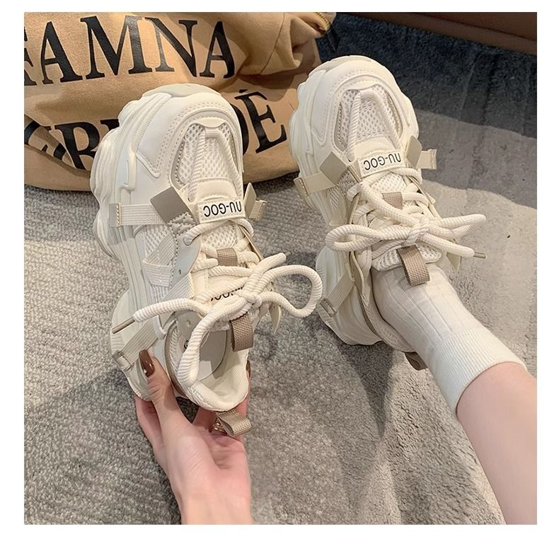 High Beauty Cloud 2024 Frühjahr Neue dicke Sohle runder Kopf, kleine duftende Canvas Casual Board Schuhe für Frauen_voghion.com