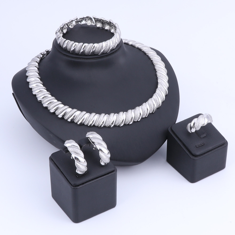 Italienisches goldfarbenes Schmuckset mit Halskette, Ohrringen, Armband und Ring, afrikanisches Brautmotiv für Damen, Hochzeitsparty-Geschenke_voghion.com