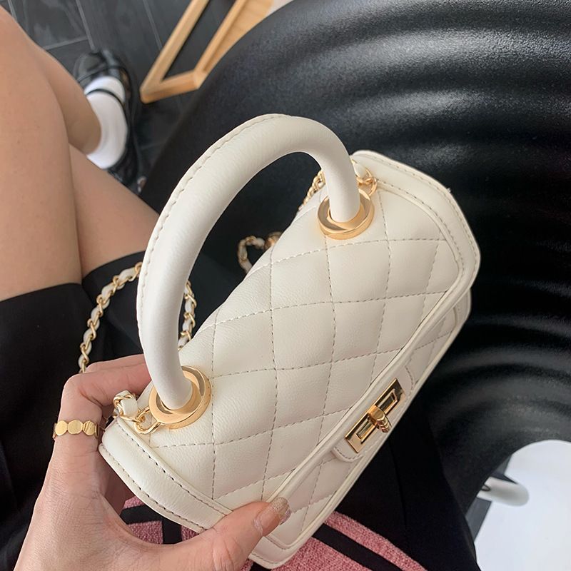 Nuova moda da donna versatile quadrata Tidal piccola profumata Wind Lingge Chain Single Shoulder Crossbody Bag_voghion.com