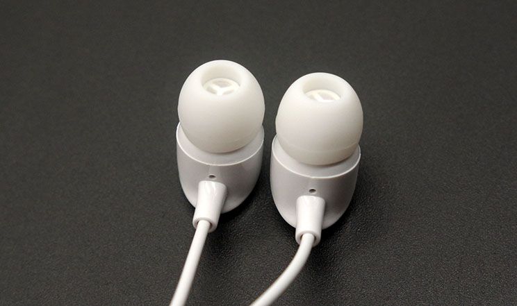 Kõrvasisesed telefonipeakomplektid 3,5 mm juhtmega juhtimisega, sobivad Huawei/Xiaomi/Oppo ja teistele neutraalsetele telefonidele_voghion.com