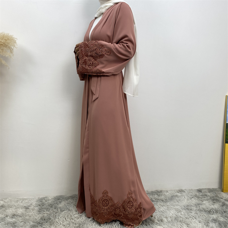 Abito da donna semplice e alla moda_voghion.com