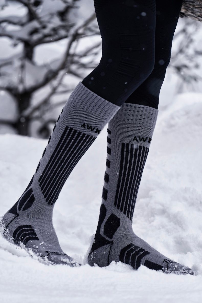 2025 New Arrival Professional Extra Thick High Top For Women Men, Same Autumn And Winter Cold-Proof Warm Long Socks_voghion.com