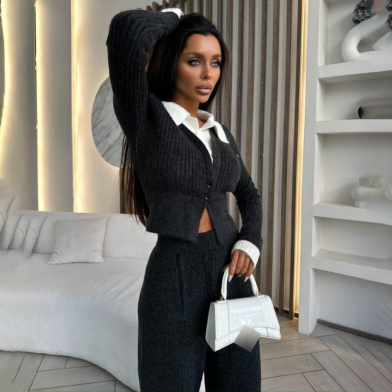 Ensemble pantalon décontracté en tricot côtelé pour l'automne, avec faux revers, haut slim deux pièces et pantalon droit à jambes larges pour une coupe flatteuse._voghion.com