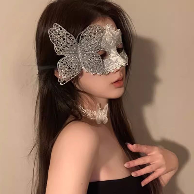 Maschera di piume di Halloween in pizzo a metà viso sexy per feste in maschera_voghion.com