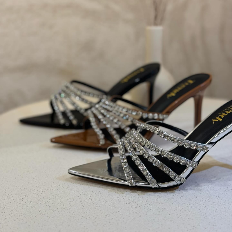 Dam sommar nya strass öppen tå tunna rem spetsiga halvhalsade höga klackar stilett mångsidiga sexiga mode sandaler_voghion.com