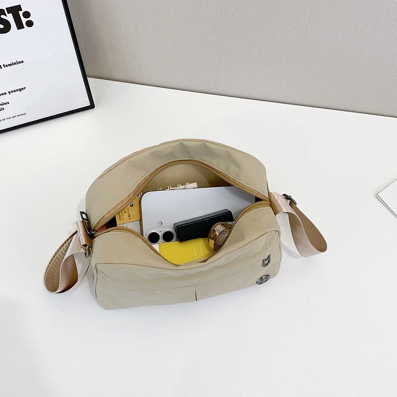 Leichte Damentasche, neu, modisch, exquisit, vielseitig, horizontal, einzelne Schulter, klein, für Reisen und Pendeln, einfarbig_voghion.com